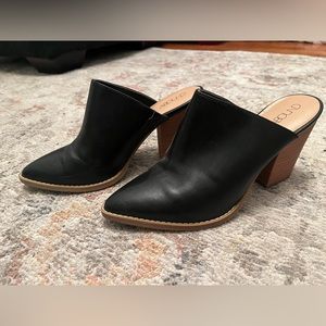 Size 6 Women’s Boots - Abound - worn 1x